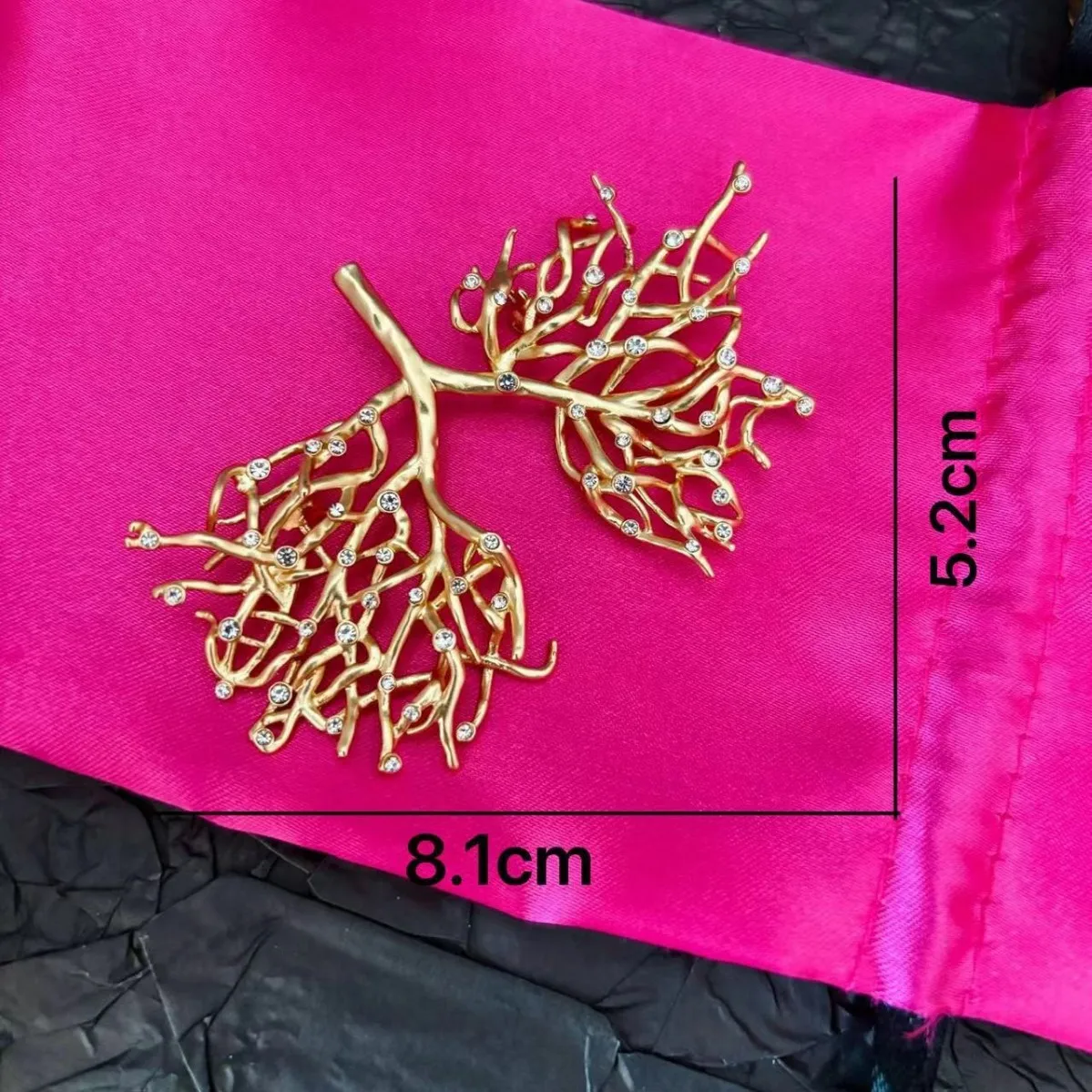 Abstract Tree Branch Heart Vein Brooch, French Vintage Light Luxury Zircon Lapel Pin for Women