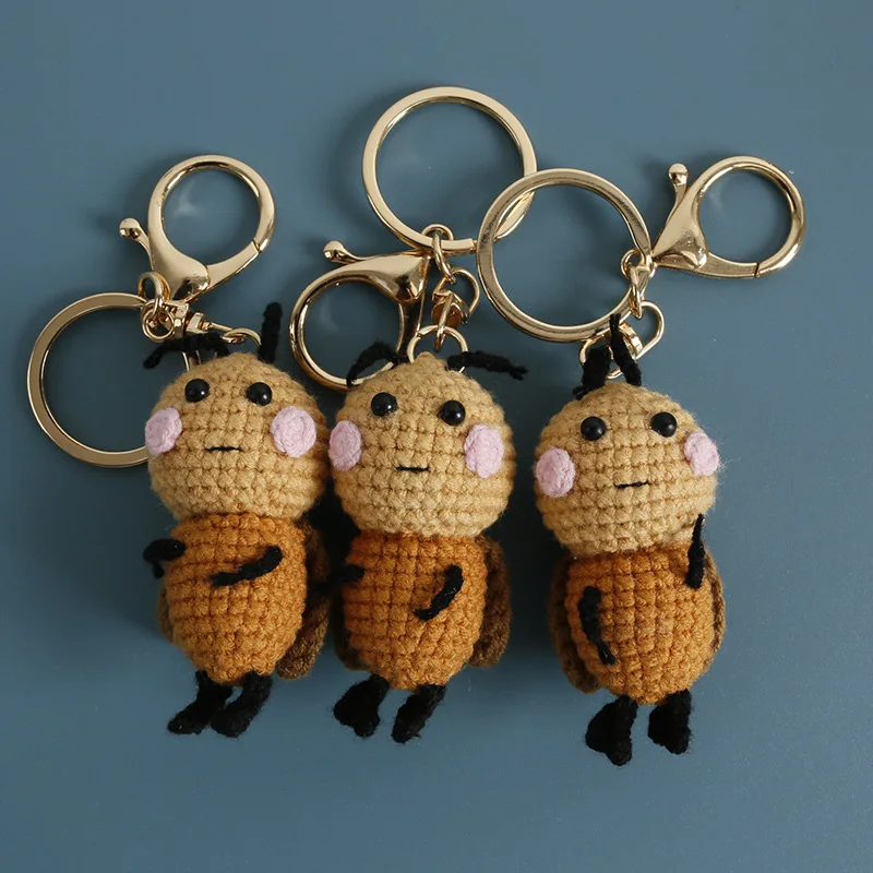 

Funny Cockroach Crochet keychain For Bag Pendant Creative Cartoon Cockroach Doll Car Keys Keychain Cute Knitting Keyrings Gifts