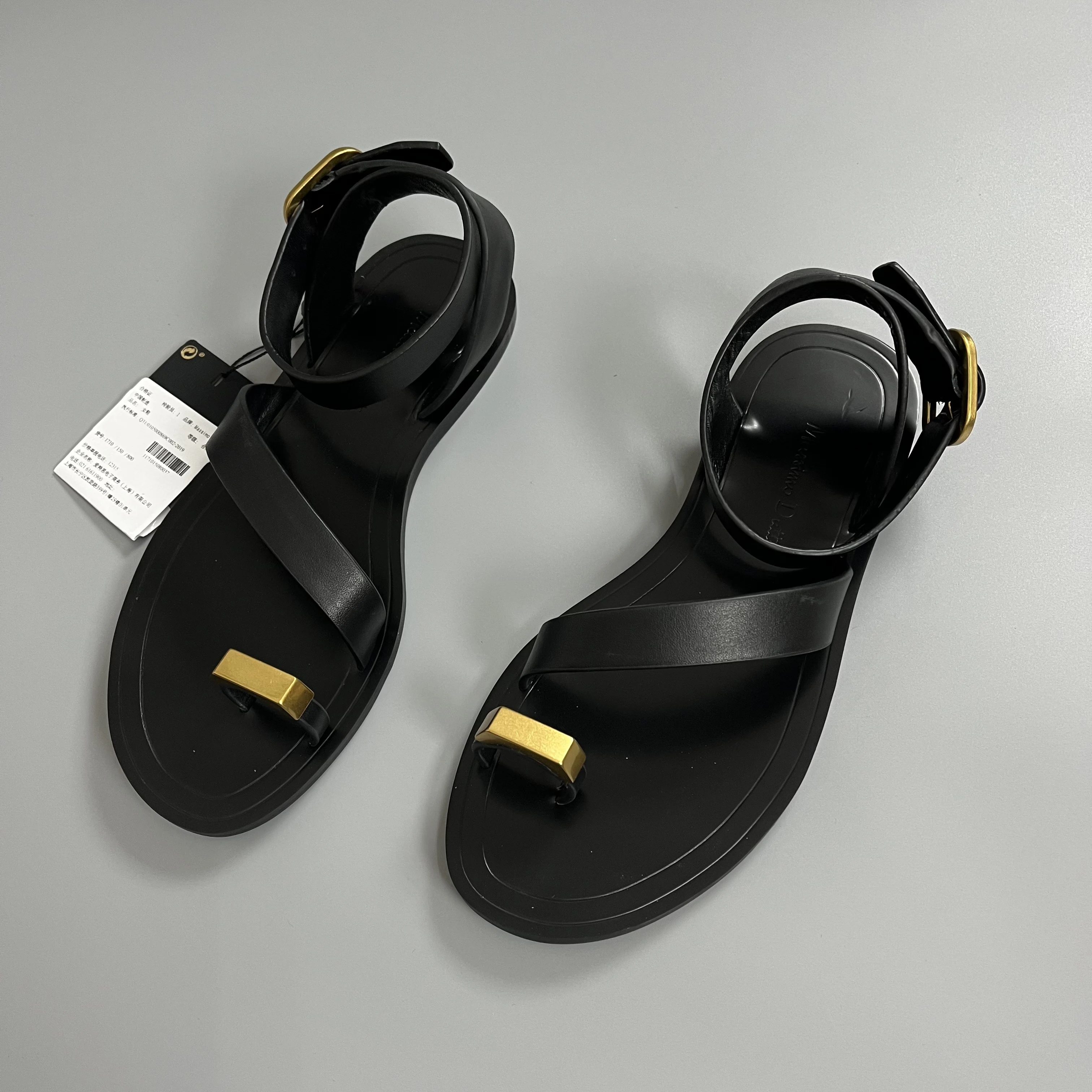 Women's Beach Sandals Genuine Leather Flat Clip Toe Metal Decoration Stylish Sandals Comfortable Versatile For Summer And Autumn