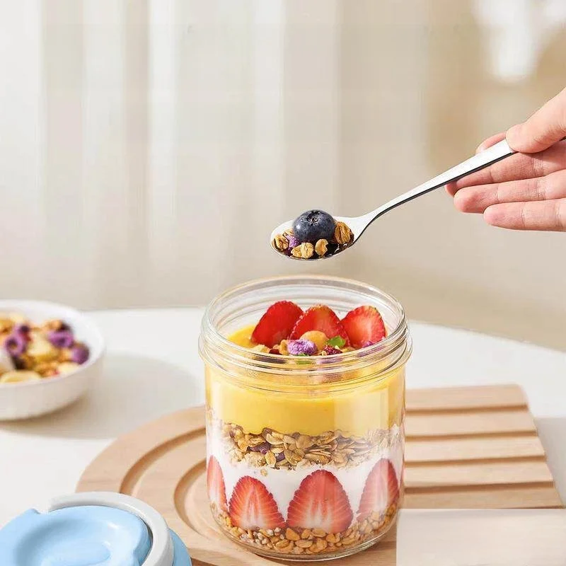 Portable Glass Milk Cup Sealed Breakfast Oatmeal Yogurt Salad Smoothie Grain Milk Bottle with Spoon European Style Cover