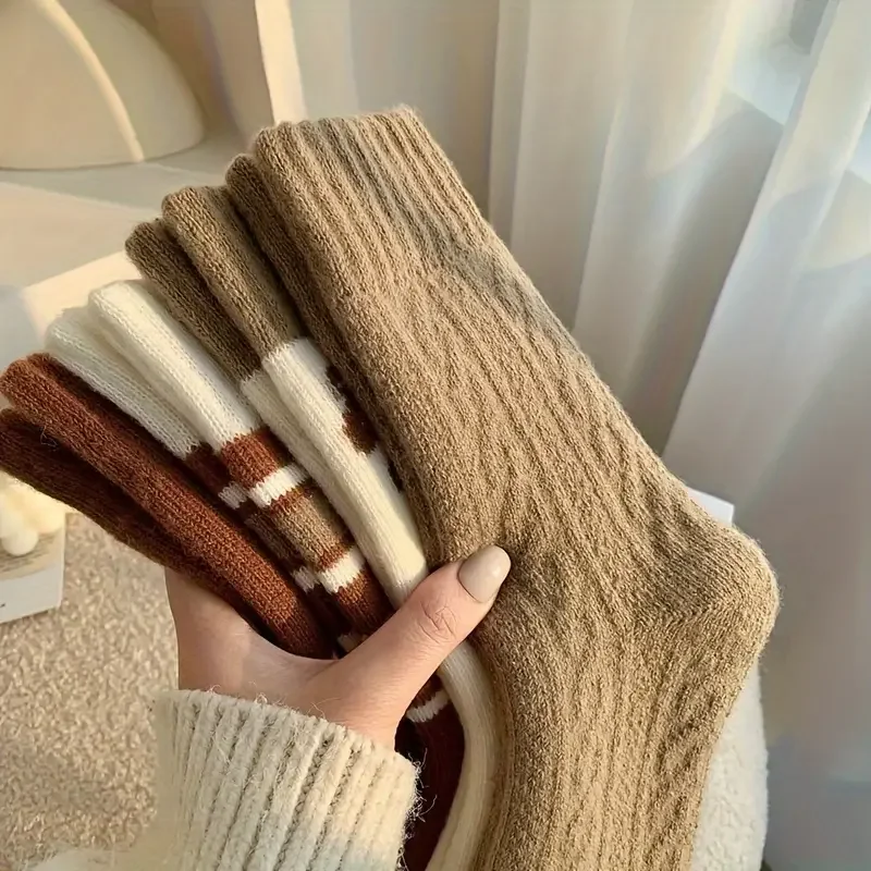 4 pares de meias femininas grossas e quentes de pelúcia – estilo japonês retrô com detalhes de laço, perfeitas para outono e inverno