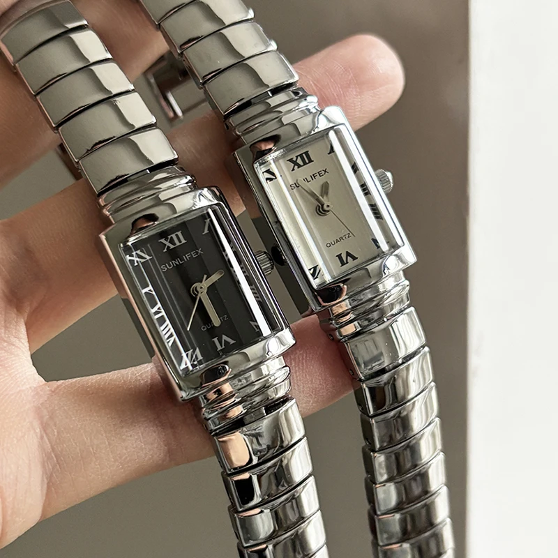Rectangle Women's Watch Silver Stainless Steel Strap Roman Numeral Quartz Watch Fashion Women's Watch
