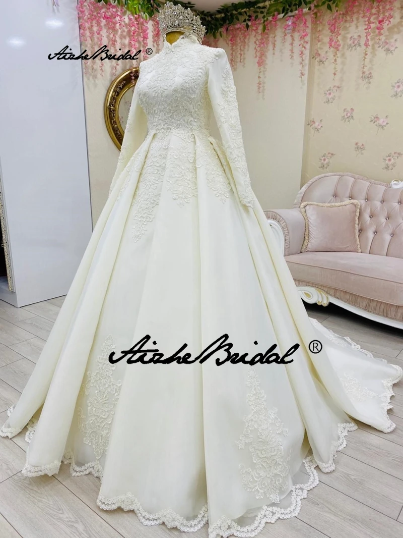 Exquisite Lace Appliques Muslim Wedding Dresses For Women Full Sleeves High Neck Arabic Dubai Bridal Dress