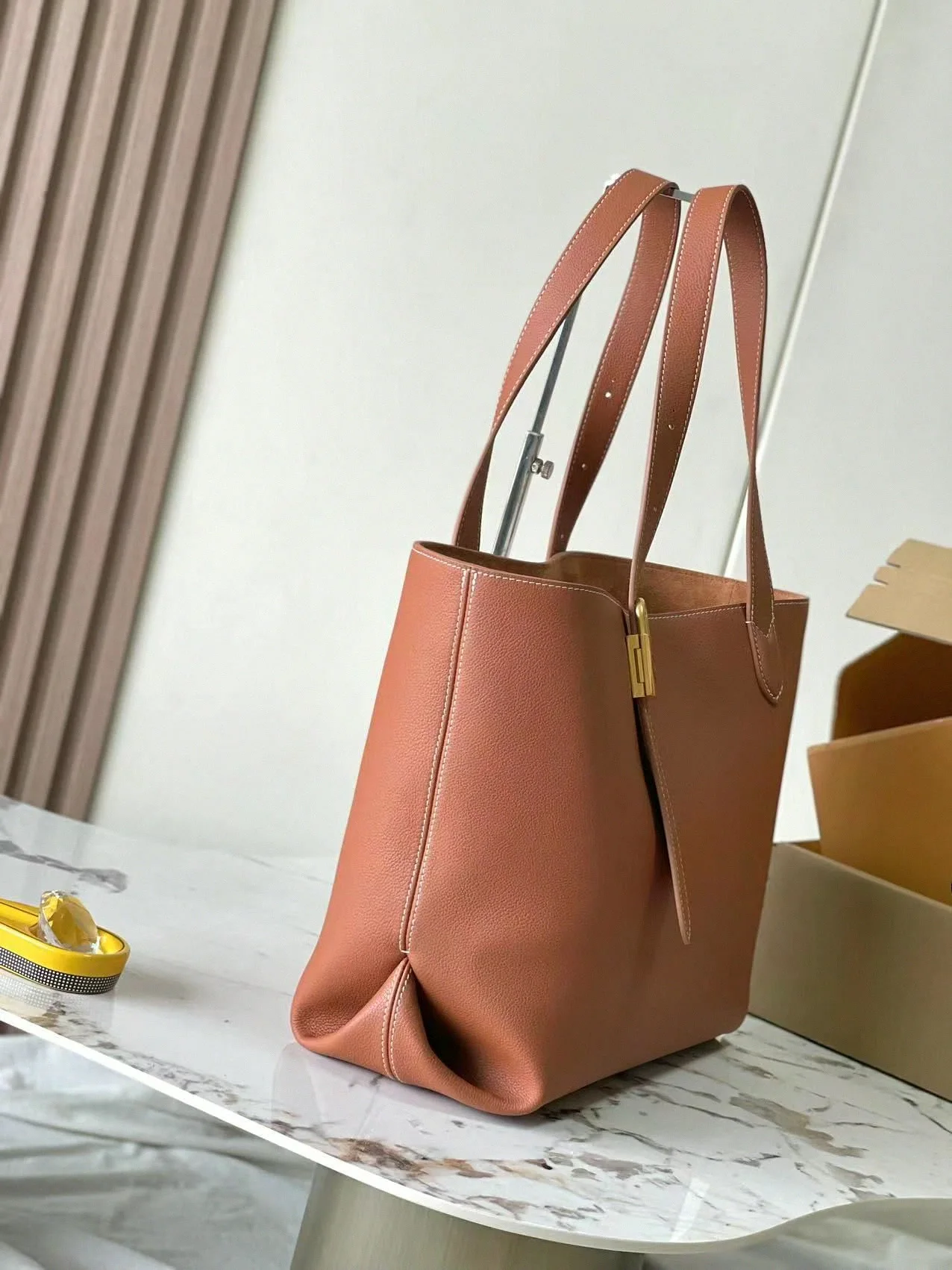 Womens Side Pack Multi Situation Soft Textured Leather Structured Satchel Smooth Simple Silhouette Female Carryall Bag Crossbody Daily Sack Daily Necessity All-Match Wear Year-Round Companion Vacation Retail Daily Shopping Storage Caddy