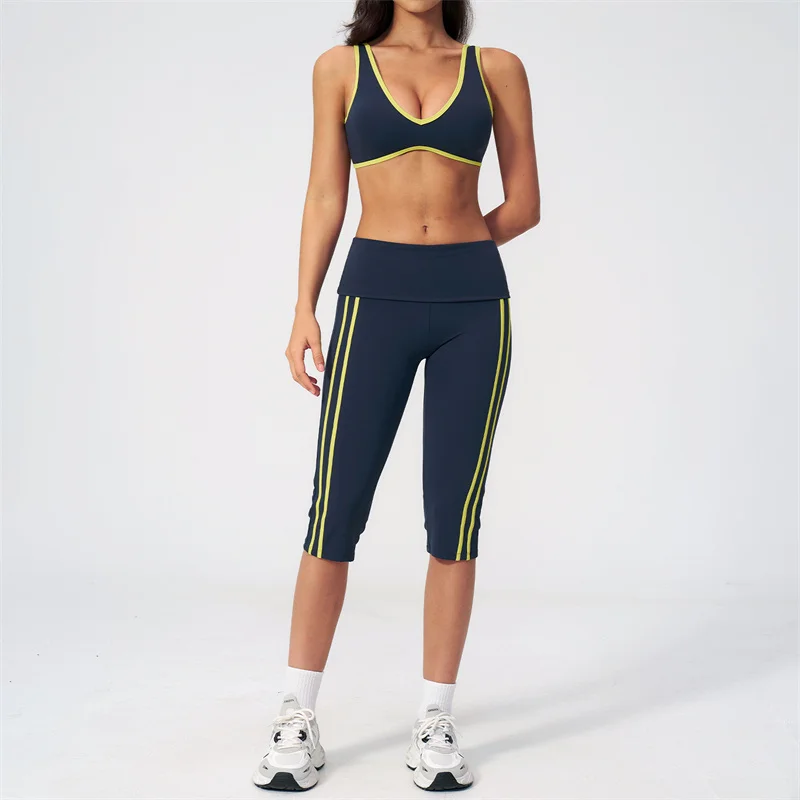 TRY TO BN Women 2 Piece Yoga Set Sports Bra Fold Over Waist Contrasting High Wiast Capri Leggings Fitness Gym Workout Tracksuit view 4