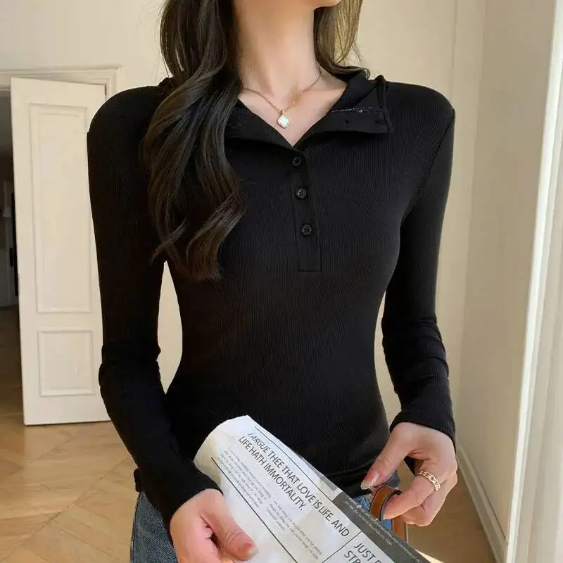 

Осень-зима, ребристая футболка с длинными рукавами, женская корейская облегающая пуловеры с капюшоном на пуговицах, модные универсальные нижние рубашки