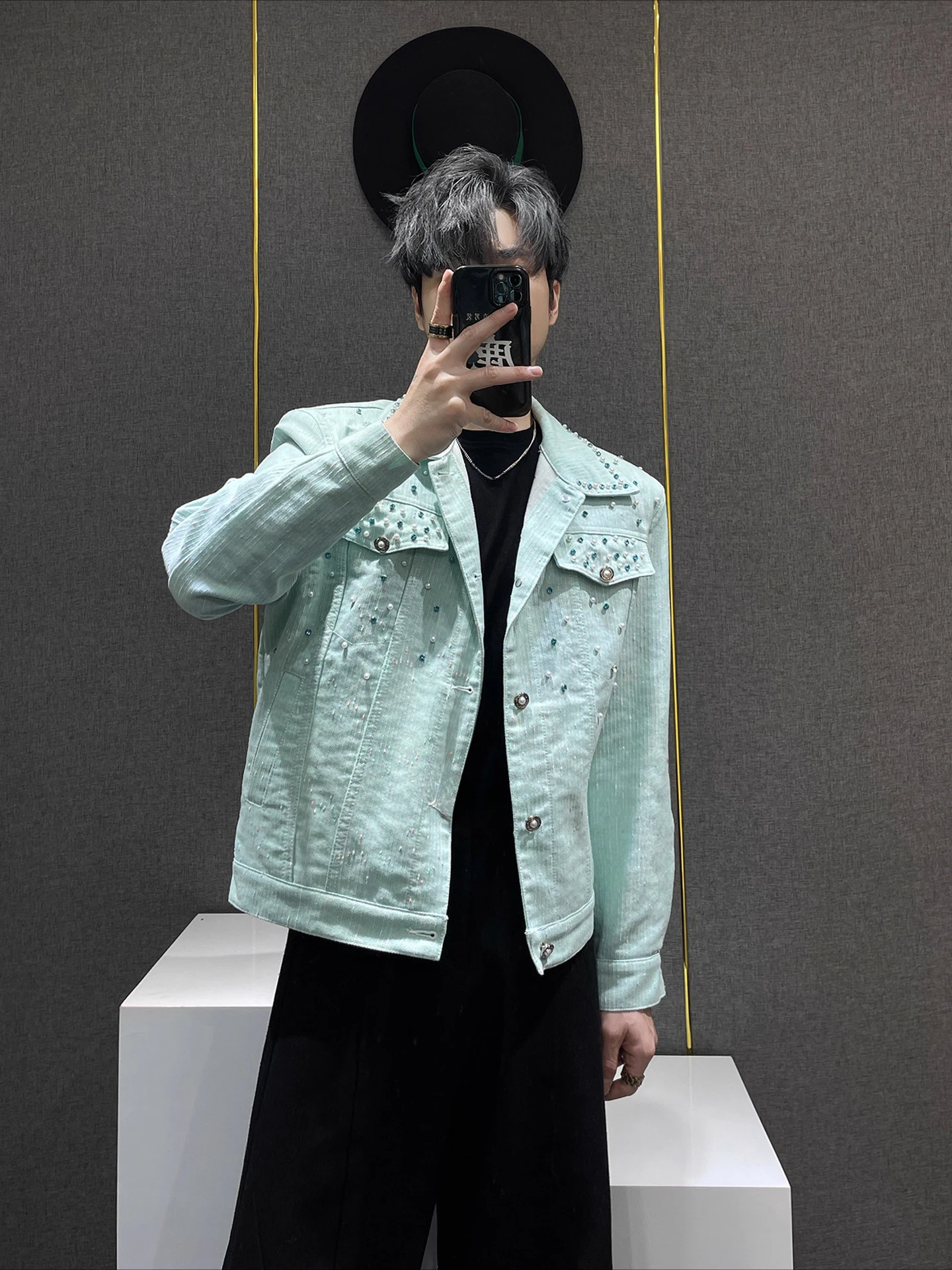 Fashion Retro Denim Jackets Men 2025 Niche Beaded Decoration High-end Denim Coats Male Long Sleeve Handsome Stylish Denim Jacket