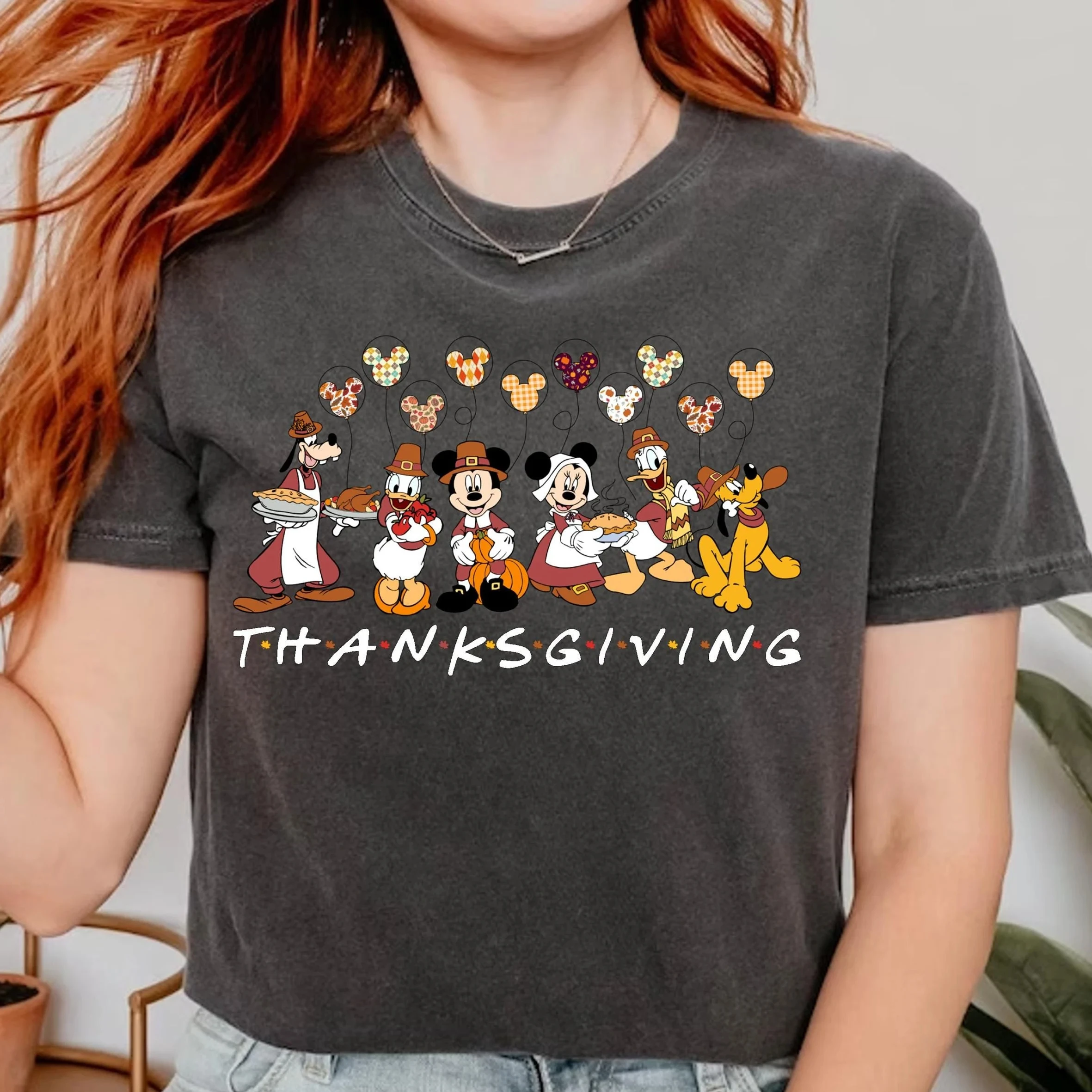 

Комфортные цвета ® Рубашка на День Благодарения с Микки и друзьями, футболка на День Благодарения Диснея, подарок на День Благодарения