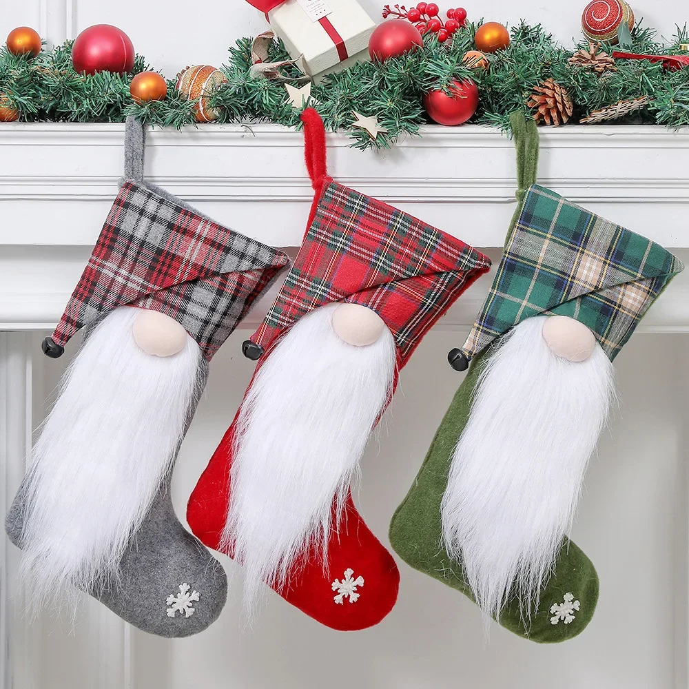

Christmas decorations children's candy gift bag Christmas tree pendant faceless doll bell plaid socks