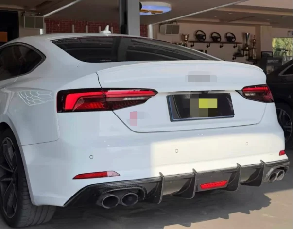 Rear Bumper Lip Diffuser Spoiler With Lamp ABS Gloss Black for Audi A5 Sline S5 B9 Sport 2017-2020 Rear Diffuser Carbon Look