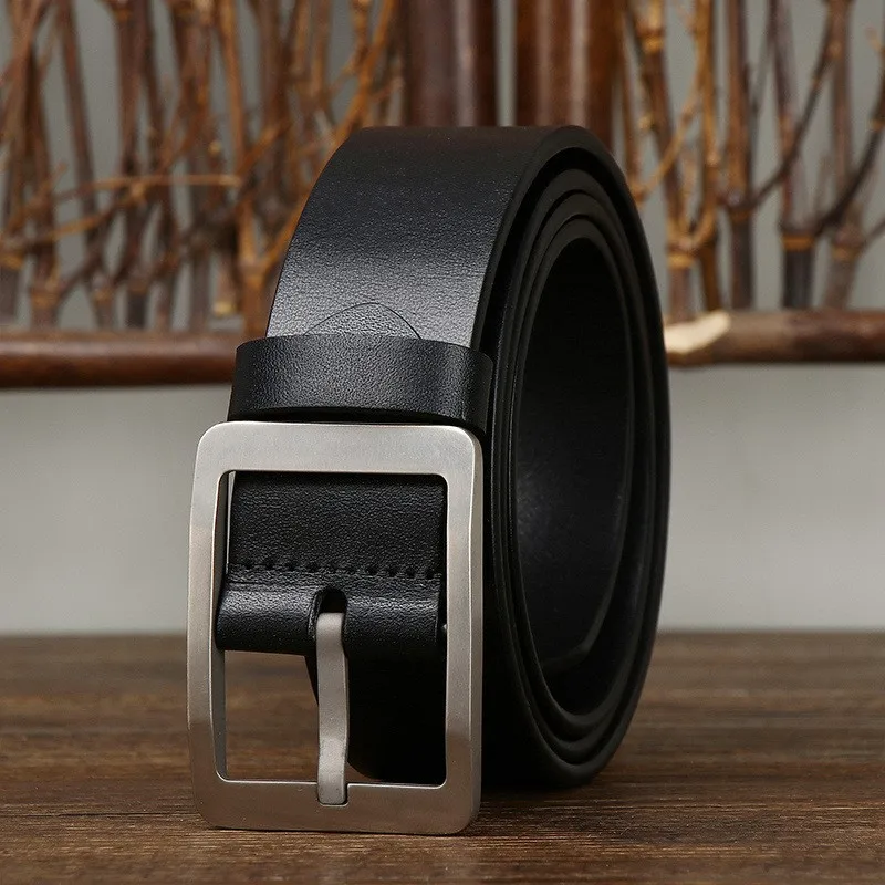 A stylish and versatile formal waistband made of leather with