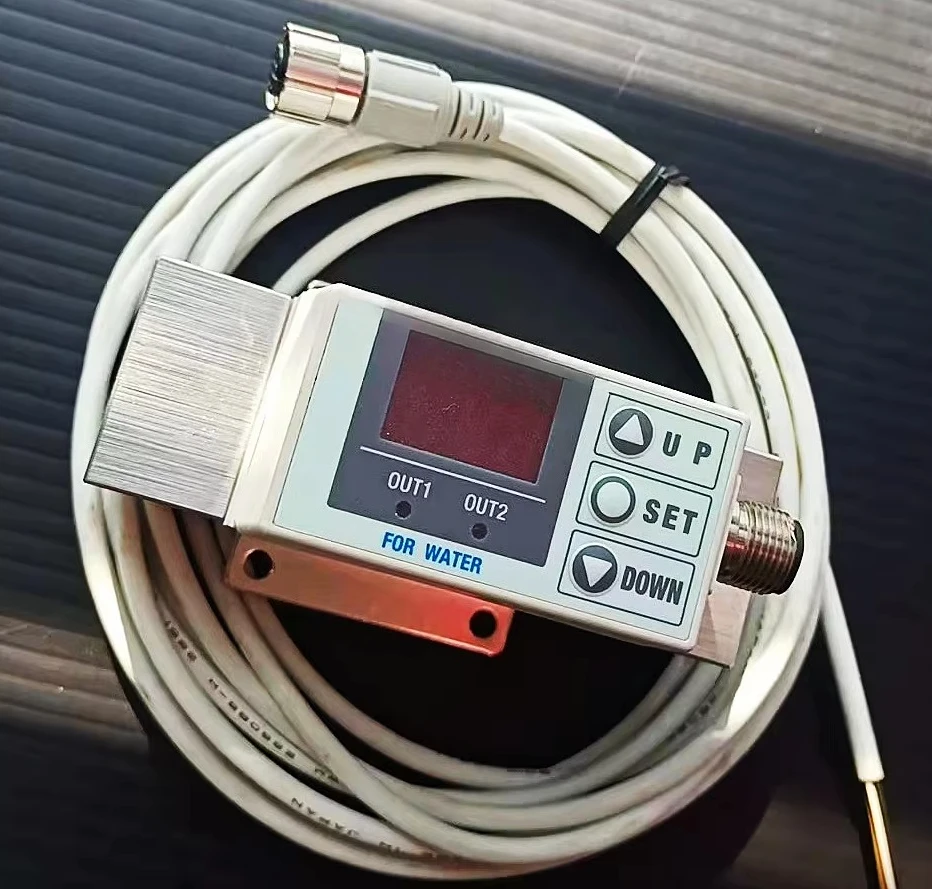 

Новый оригинальный датчик потока 2026 года выпуска PF2W540-04-1 PF2W540-04-02 PF2W520-06