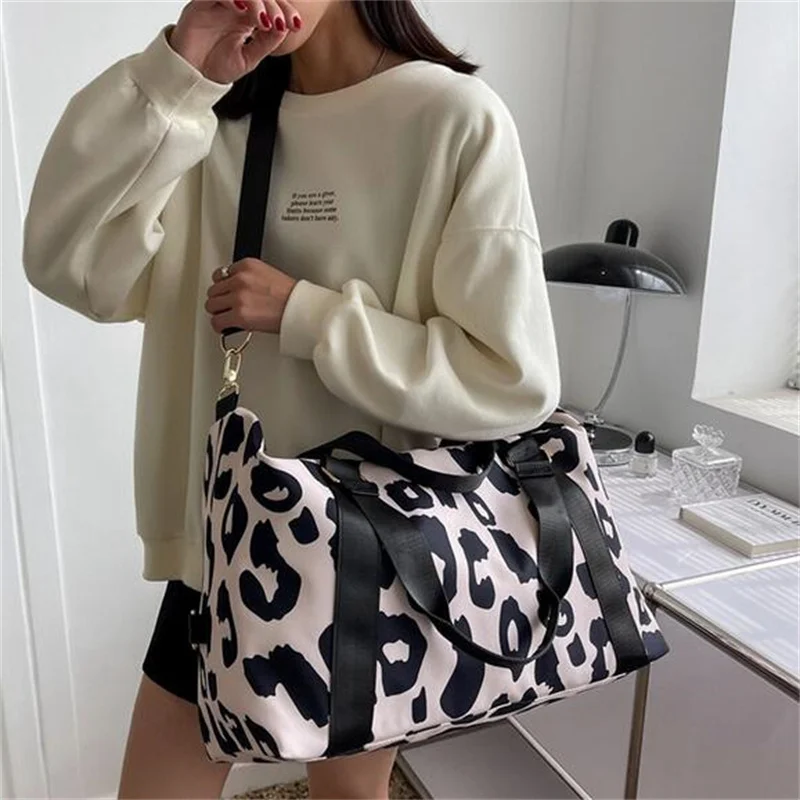 Modische neue Reisetasche Reisetasche Frauen Leopard große Oxford Tasche Einkaufstaschen Fitness-Sporttasche Damen wochen ende rosa Tasche