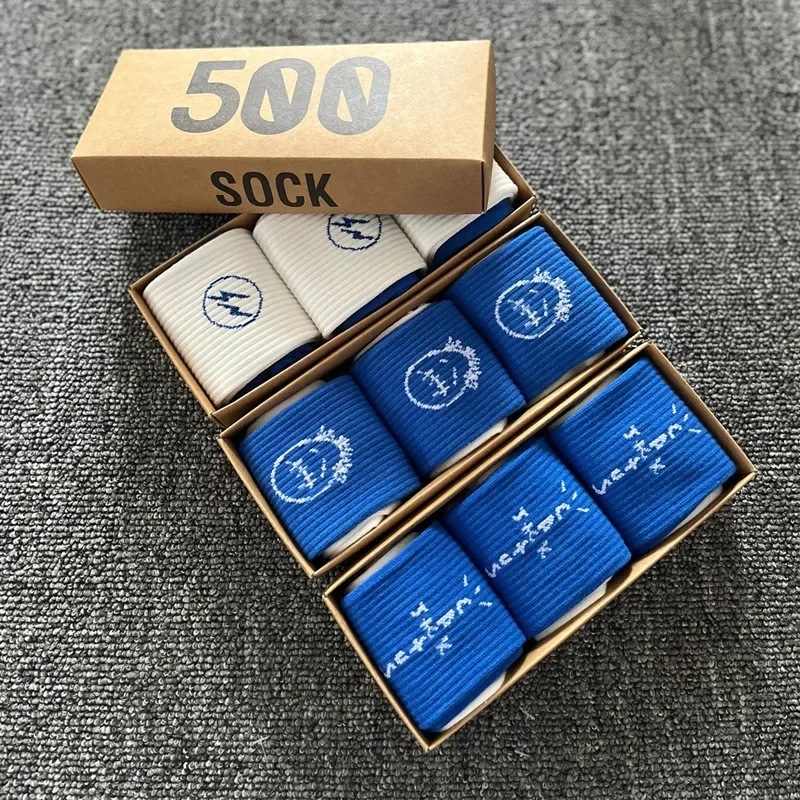 3 أزواج من جوارب علب الهدايا الرجالية، والرياضات العصرية، وكرة السلة، وركوب الدراجات، وهدايا التزلج في الشوارع، والجوارب النسائية