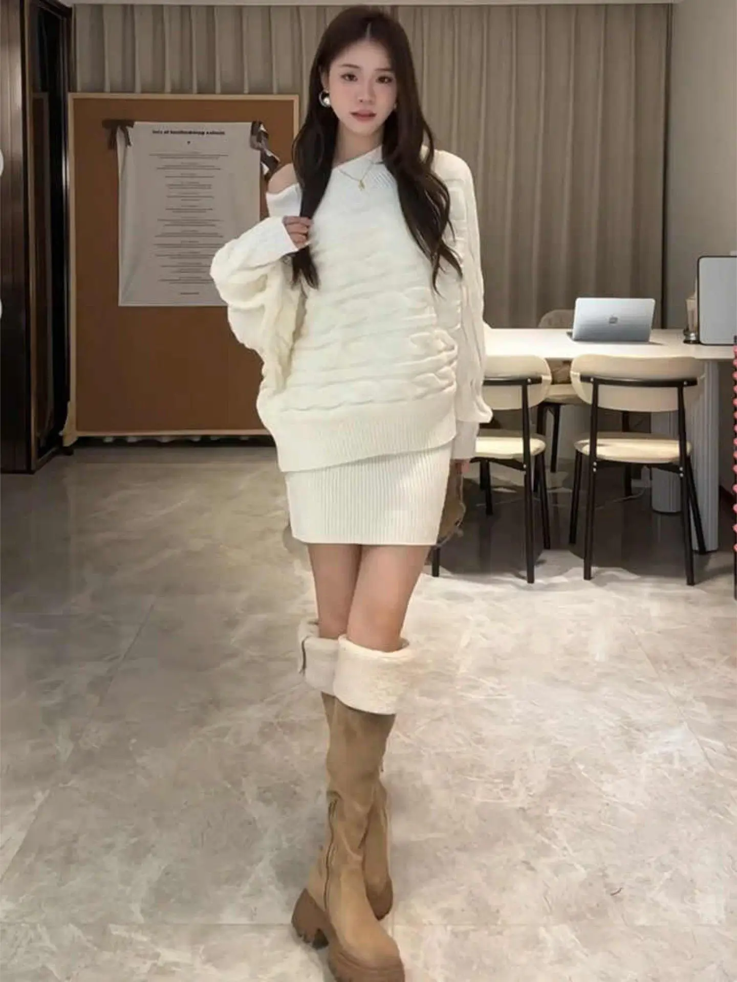 

Chic oulder-baring Two-piece Set Women's Faion Spring Collection Slimming Top And High-waisted Skirt Casual Sle