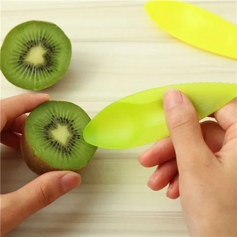 8Pcs Multifunctional Fruit Spoon Knife Colorful PP Kiwis Fruit Scoop Household Fruit Digging Spoon Kitchen Gadget