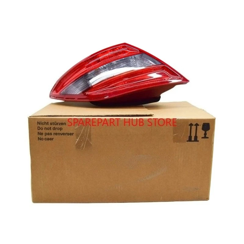 

OEM A2049068502 A2049068602 A2048202964 A2048203064 Left / Right Tail Light For Mercedes-Benz W204 C180 C200 C220 C300 C350 C63