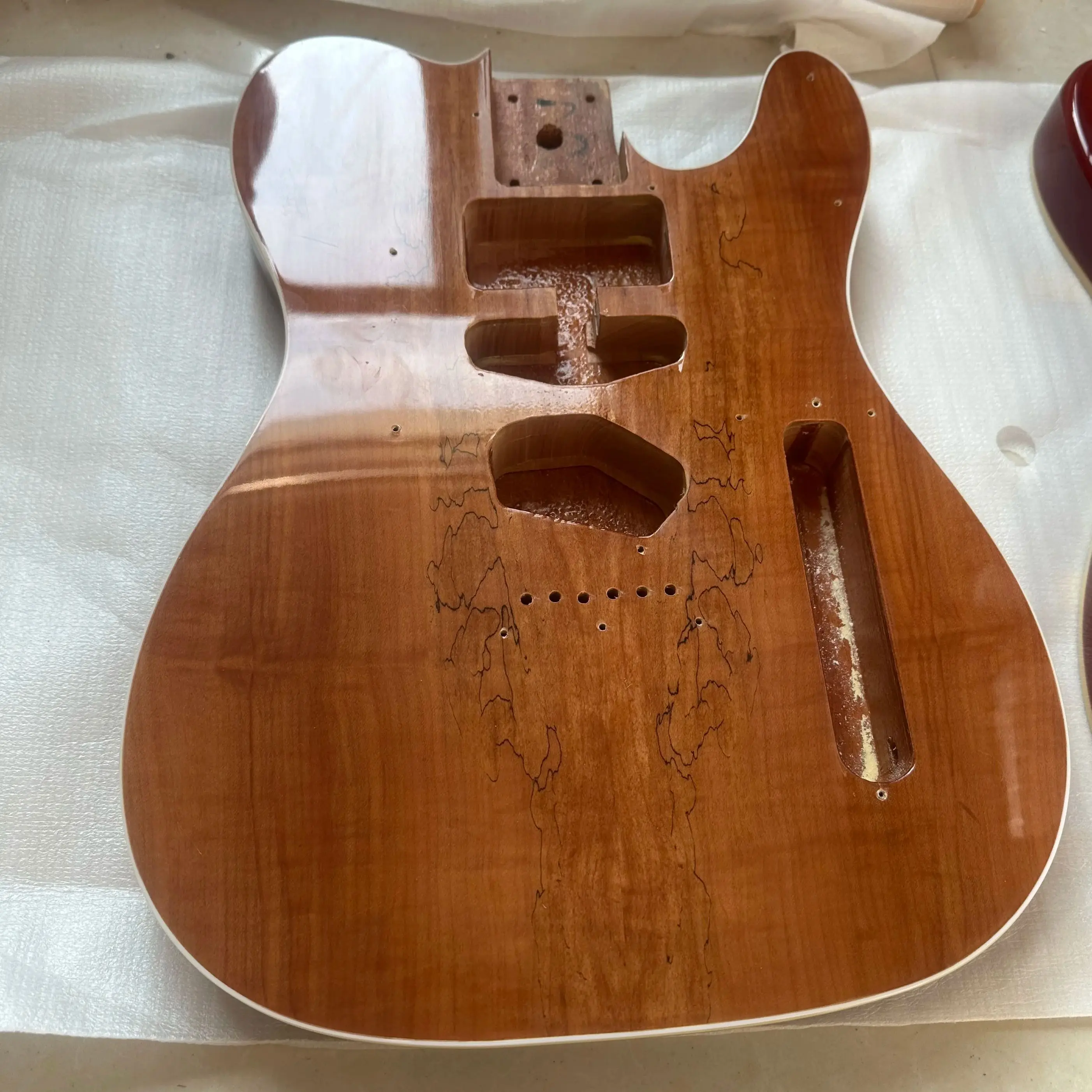 

Vintage Mahogany Wood Guitar Body Map Maple Veneer, Unfinished Gloss Finished for Luthier, DIY Part, Slate Defective