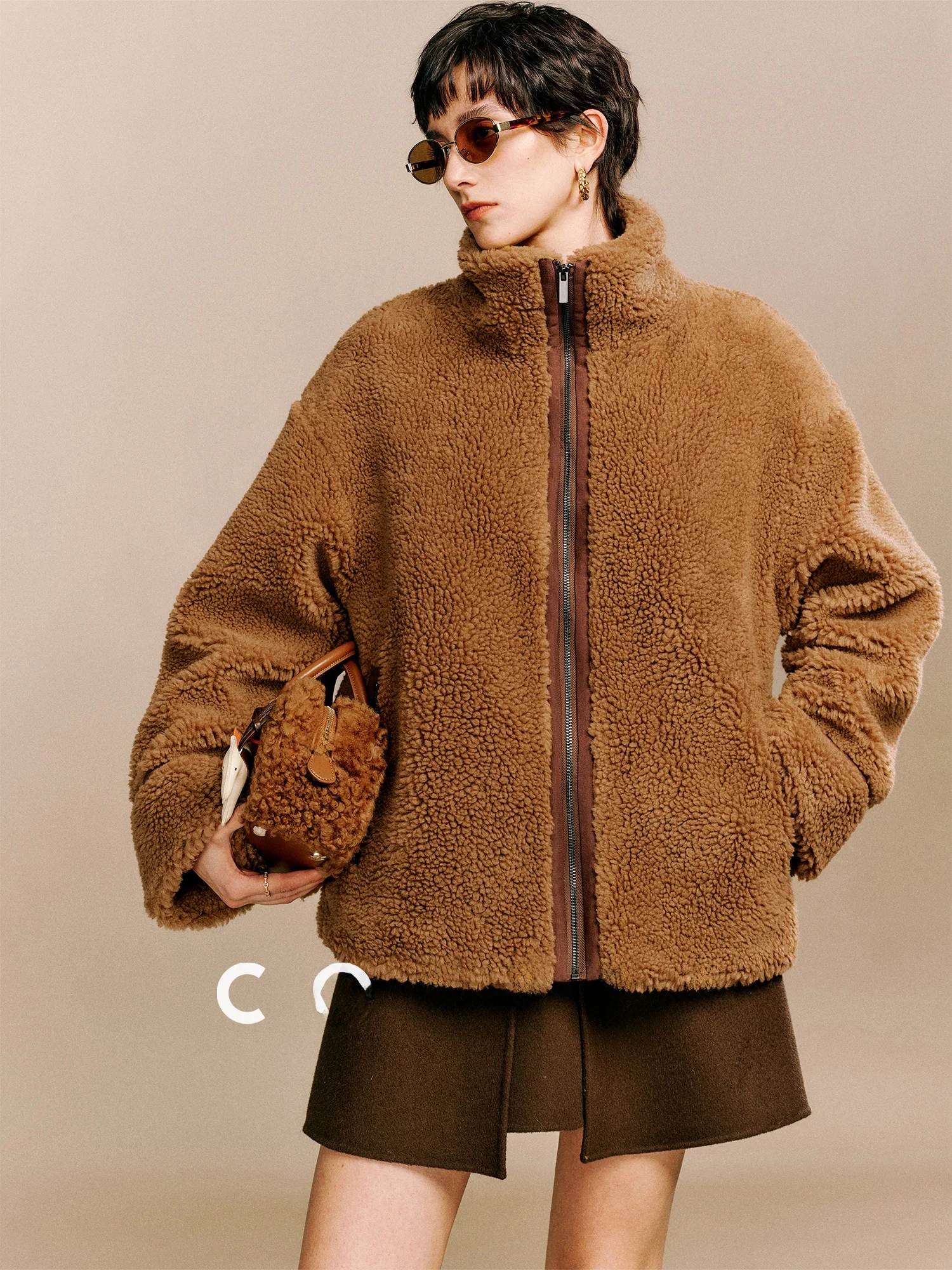 CA Brown Bear Camel Fur earling Zipper Long Sve Stand Collar Cappotto invernale da donna in pelle casual di media lunghezza