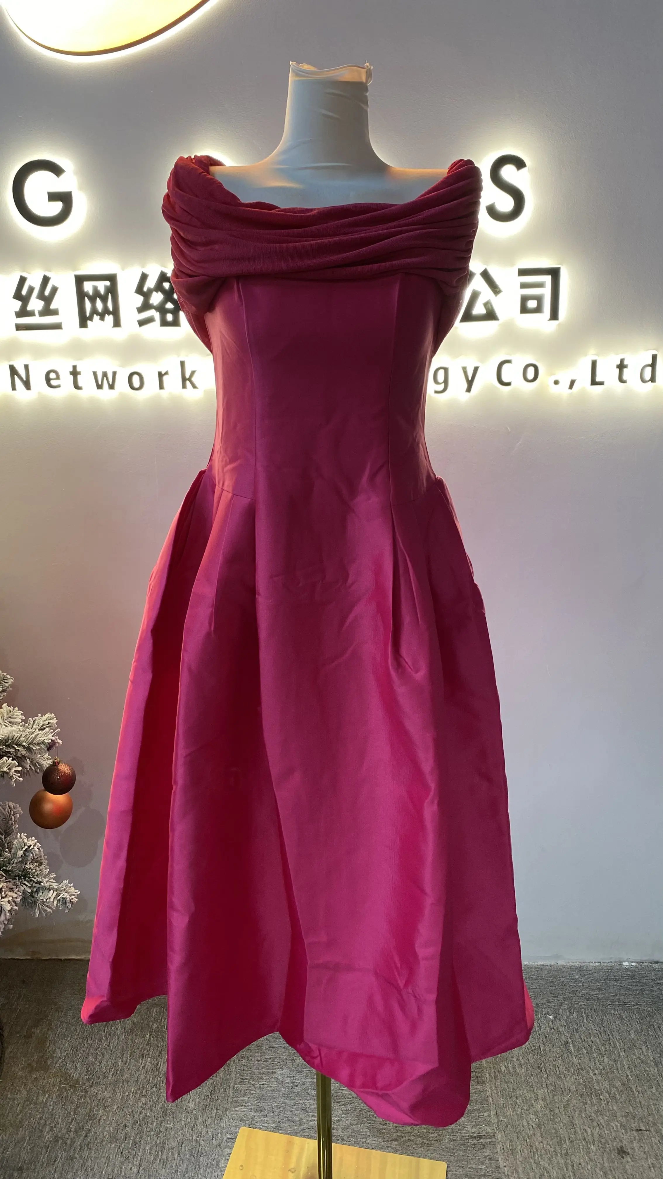 

New niche fashion one-shoulder backless solid color strapless dress for women, long party elegant evening gown-GZXX107