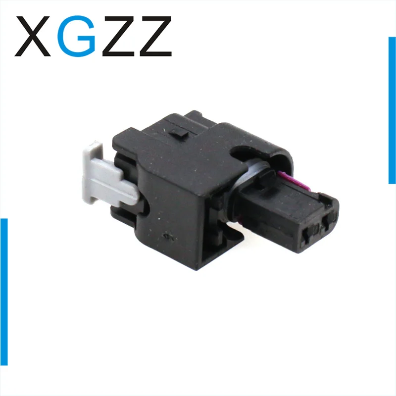 

1000264408 подходит для вилки катушки зажигания двигателя Weichai OH6 Delong X3000, вилки автомобильного разъема и жгута проводов.