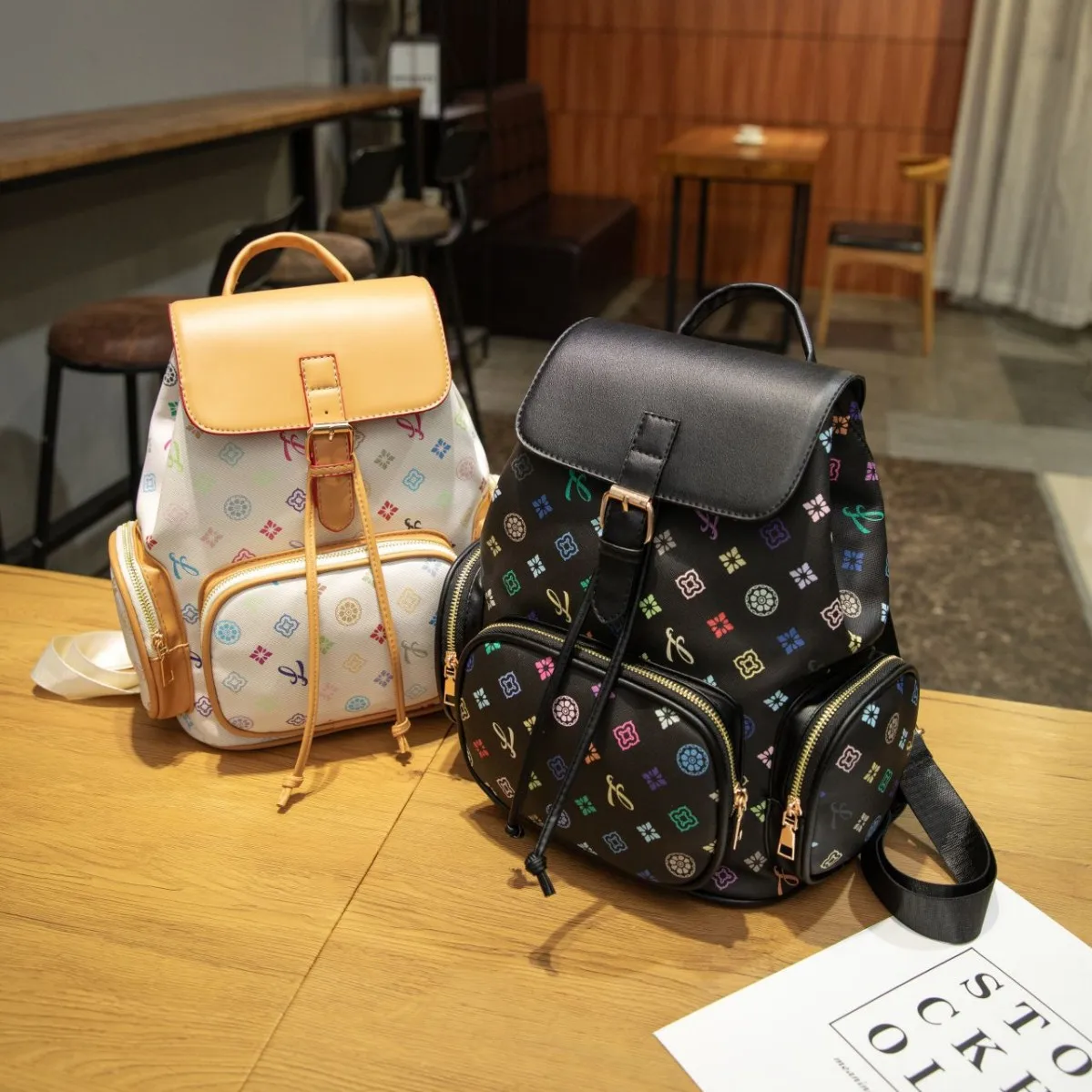 

2026 Early Spring Women's Luxury Printed Backpack, Designer Pattern Large Rucksack, Fashionable Travel Bag