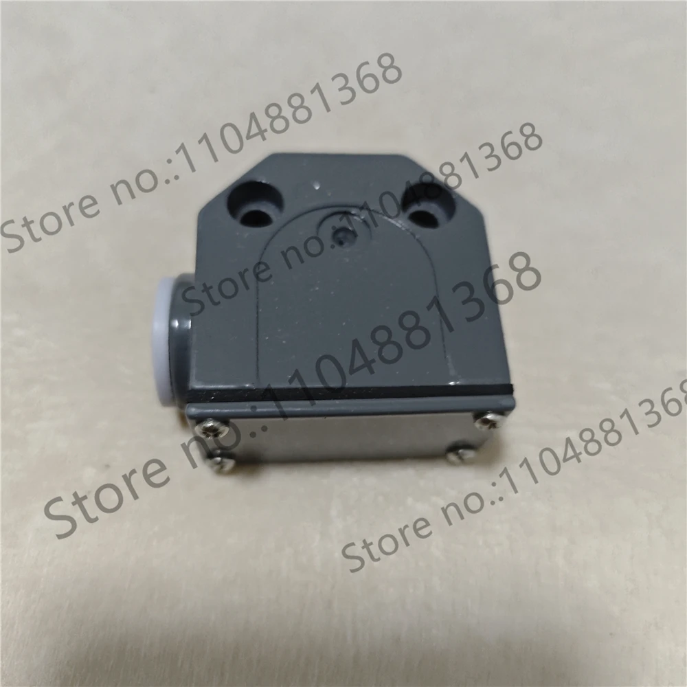 1-個-sn04d12-502-m-sn04d12-502-mc1688-sn04r12-502-m-sn04r12-502-mc1688-ダブルコンタクトコンビネーションリミットトラベルスイッチ