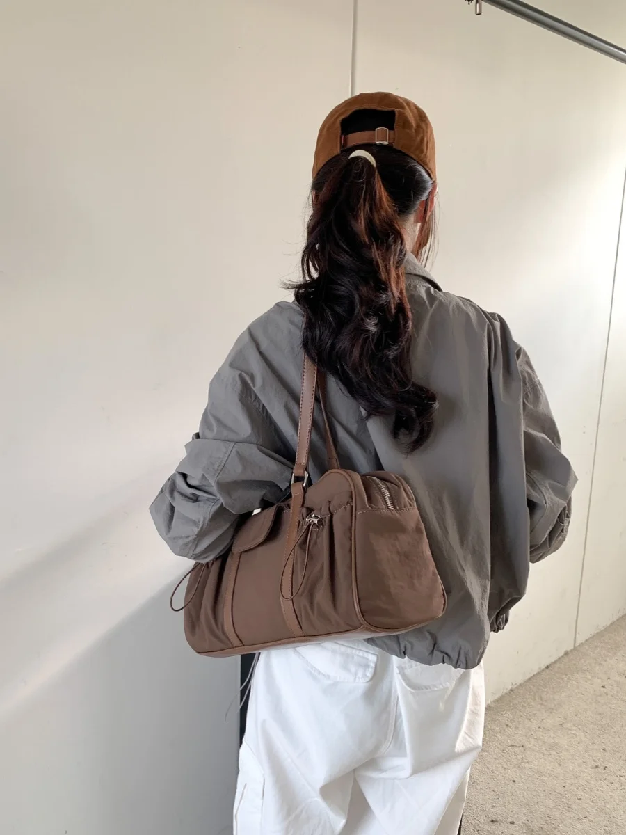 

Nylon Sports oulder Bag Women Large Capaci Handheld Bag Trendy Casual Tote Bag Multi-Functional Autumn Winter New Sle