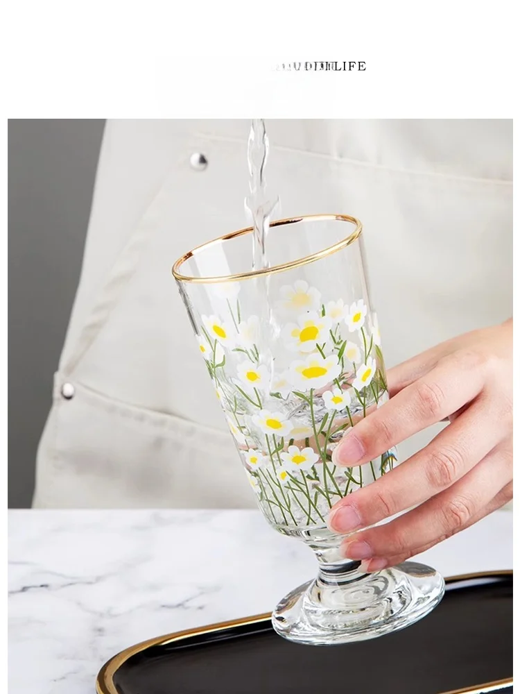 Tlife Daisy Gold Rimmed Glass Cup Simple Creative High Footed Cup Floral Print Elegant Design Suitable for Beverages up to 85℃