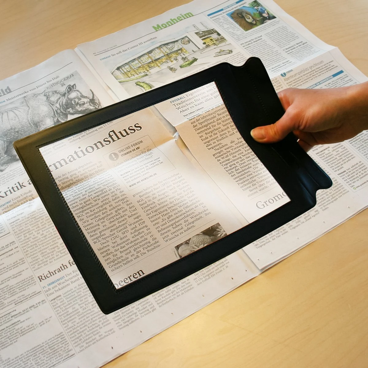 

A4 Magnifying Glass 3X Magnification Flexible Plastic Handheld Full Page Magnifier Large Sheet For Reading Books And Maps Black