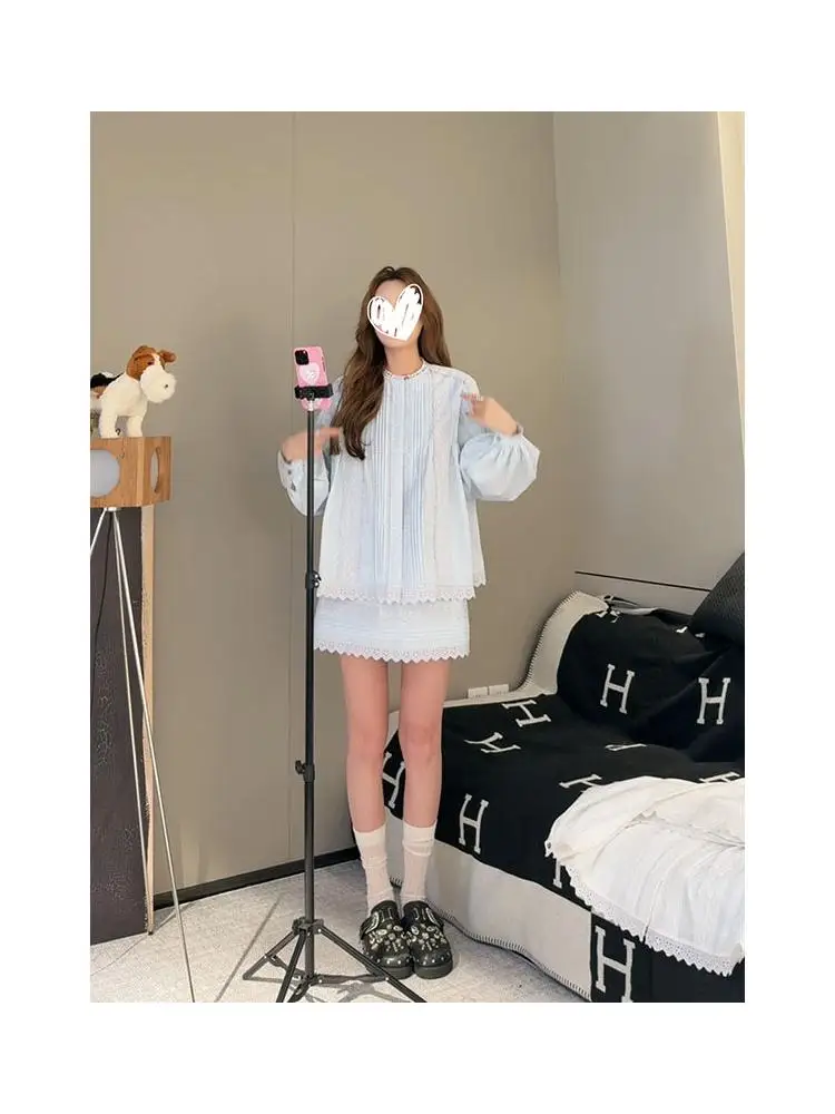 

Корейский стиль: новый летний комплект для женщин — нежная и пикантная кружевная блузка с эффектом омоложения и короткая кружевная юбка с высокой талией, комплект из двух предметов