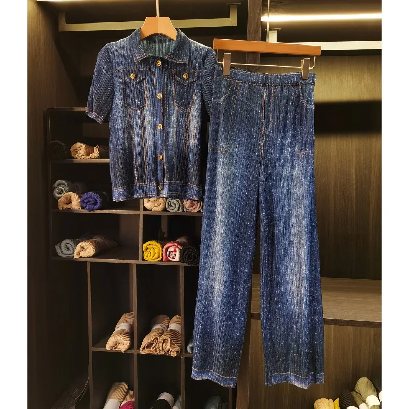 

Комплект из плиссированных брюк Miyake: винтажный деним с принтом, модный комплект с плиссировкой, весна 2026, узкие брюки с широкими штанинами, комплект из двух предметов