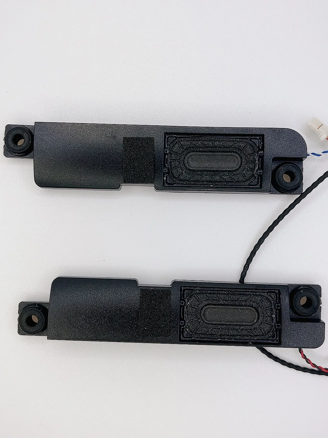 

Для Lenovo ThinkPad Yoga 3-14 YOGA 700-14ISK колонки для ноутбука встроенные