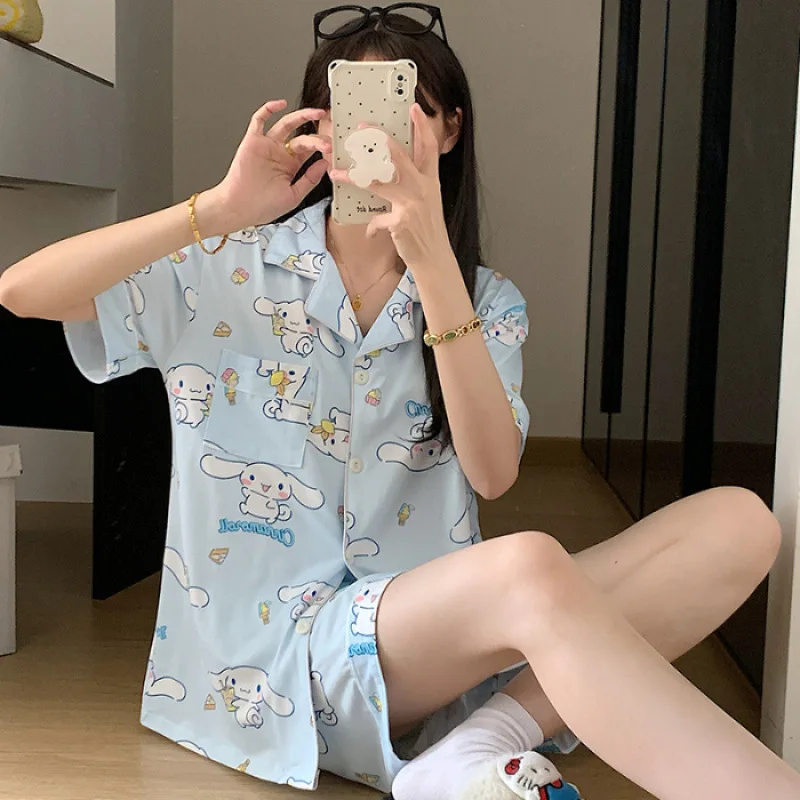 Conjuntos de pijamas bonitos de Hello Kitty para niñas, camisón holgado de dibujos animados, camisetas suaves de manga corta, pantalones cortos, ropa de dormir dulce para mujeres, verano