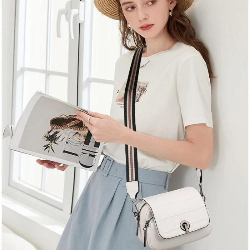 

New Fashion Trendy Retro Messenger Bag Soft Leather Shoulder Bag High-end Casual Versatile Small Bag High Appearance Level 2026