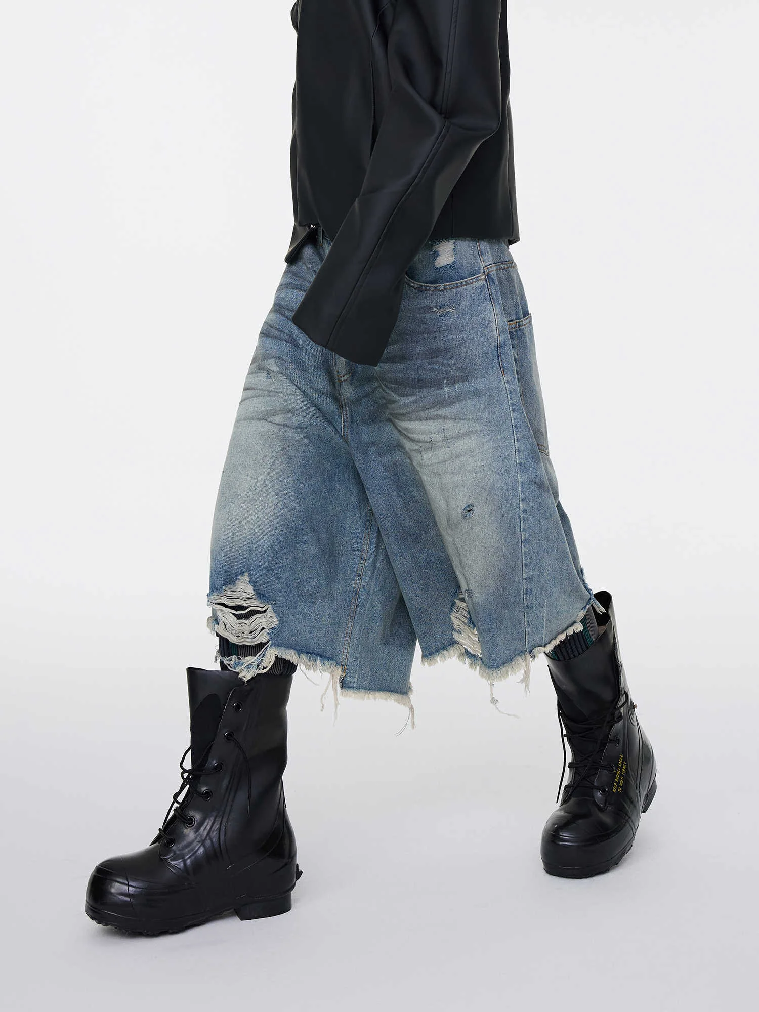 American Washed Distressed Hem Denim Shorts Over-knee Wide-leg Jeans Destroyed Vintage Look Youth Fashion Casual Wear