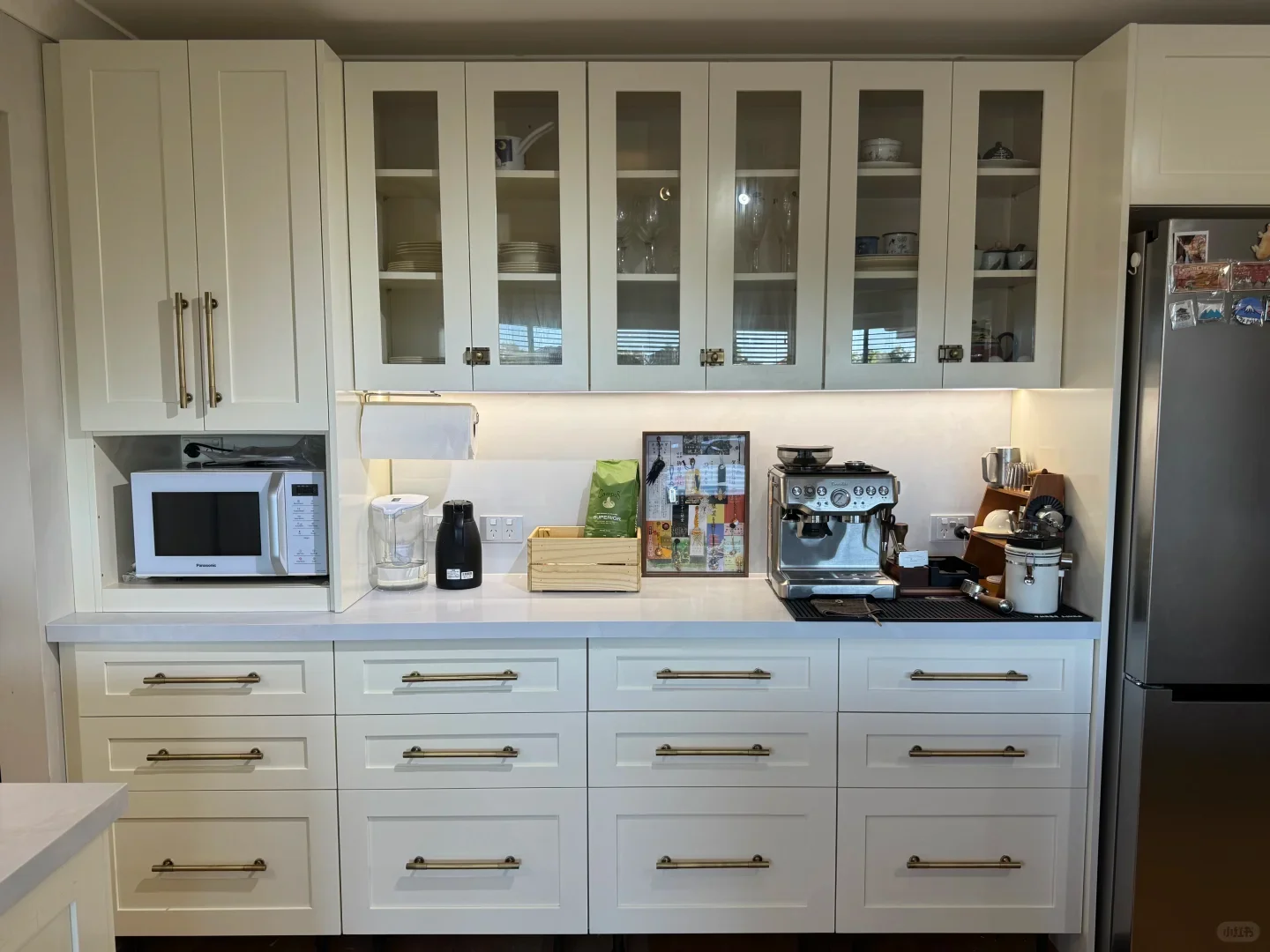 Armario hecho a pedido: organizador de ropa que ahorra espacio con perchas |   Color y diseño personalizados