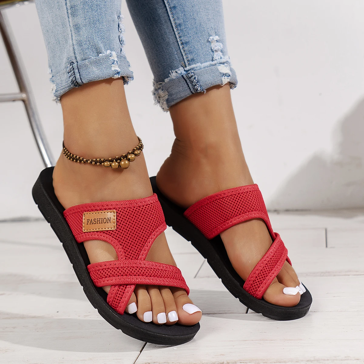 Modische und vielseitige Sportsandalen für Damen, atmungsaktiv durch das Netzmaterial, bequem und hautfreundlich, geeignet für den Innen- und Außenbereich, flache Sandalen. – Detail 23