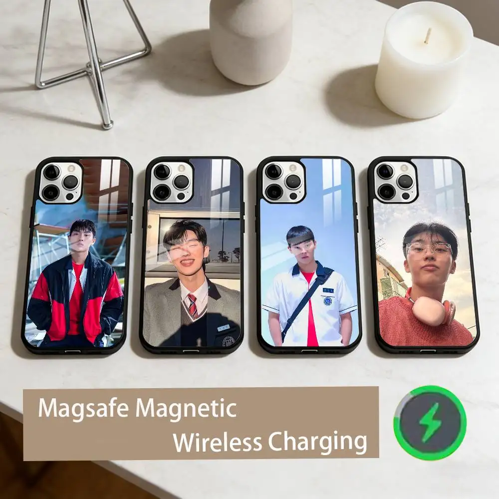 

Actor C-Choi Hyun-Wook Phone Case For iPhone17,16,15,14,13,12,11 Plus,Pro Max Magnetic For Magsafe Wireless Charging