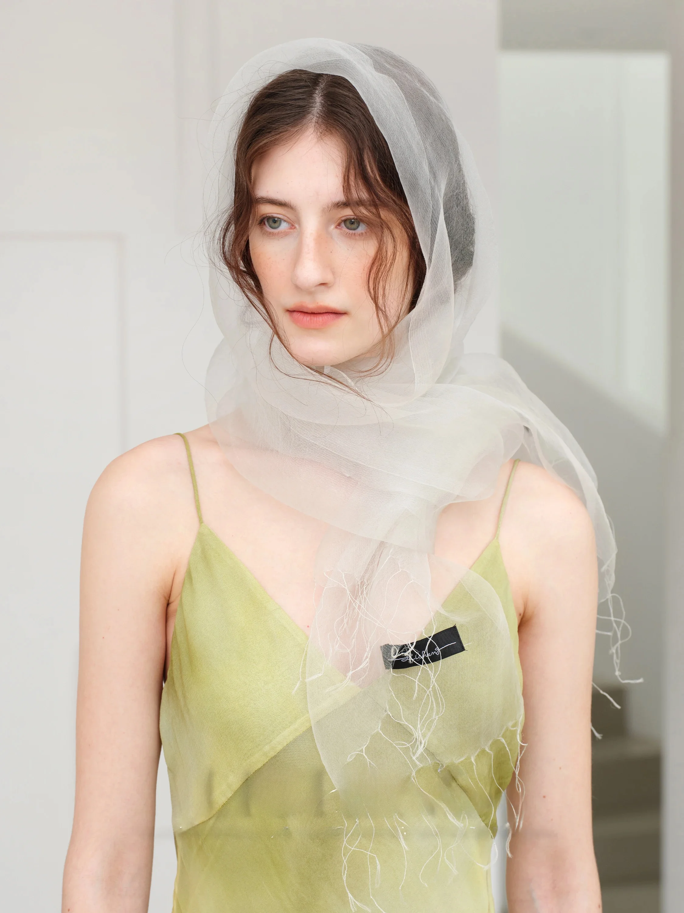 panuelo-de-seda-de-morera-hecho-a-mano-para-mujer-estilo-vacacional-de-primavera-verano-con-borlas-ligero-de-color-solido