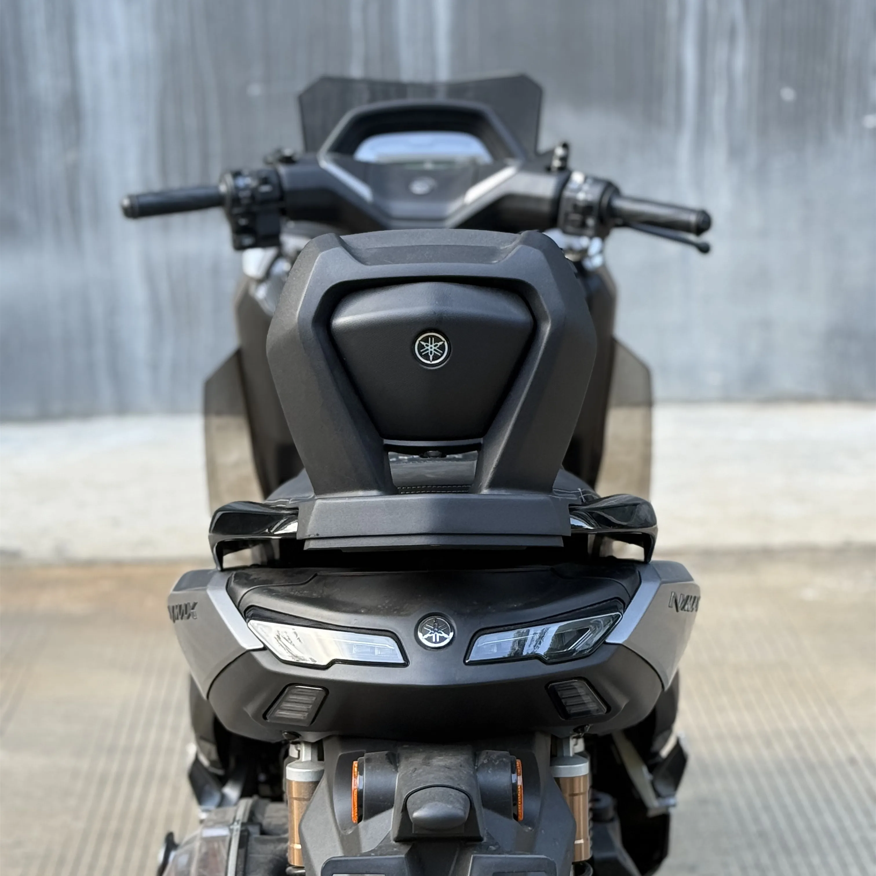 改造オートバイ交換部品 新型NMAX 2025 2024 バックレスト NMAX155