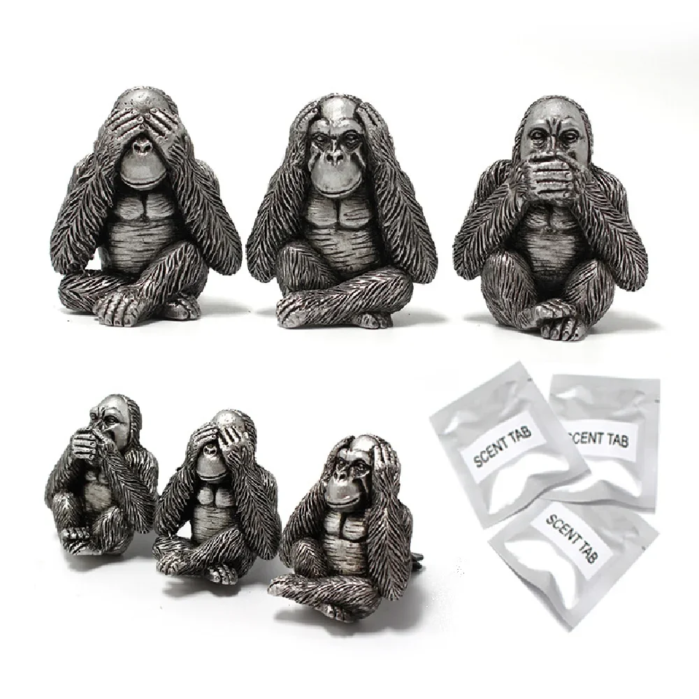 Car mounted gorillas don't listen, don't look, don't smell. Car interior products, creative resin products, decorative parts