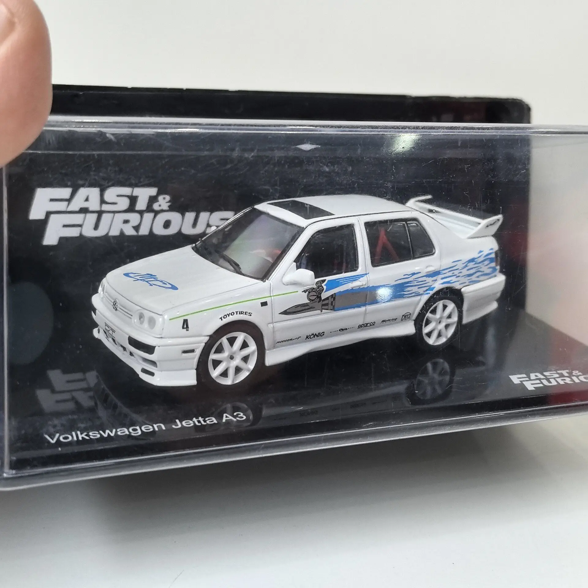 Modelo de Auto de Aleación a Escala 1/43 de IXO, VW JETTA A3, Auto de Película 61