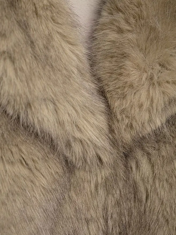 معاطف نسائية أنيقة من الفرو الصناعي من TFAFXY موضة خريف وشتاء 2025 سترات سميكة دافئة ملابس خروج معاطف قصيرة جيوب ملابس خارجية Y2K