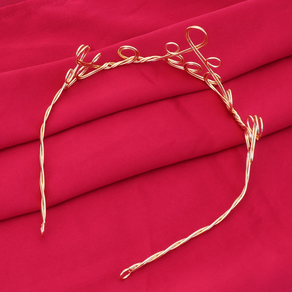 

Golden Bridal Tiara for Women Wedding Crown Elegant Sparkling Headband Ceremony Party Accessory for Brides Bridesmaids