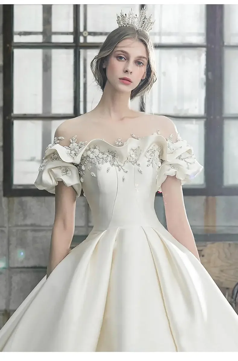 

Soft Satin Wedding Dress Off The Shoulder Boat Neck Flower Luxury Floor Length White Simple Bridal Gown Custom Made 웨딩 드레스