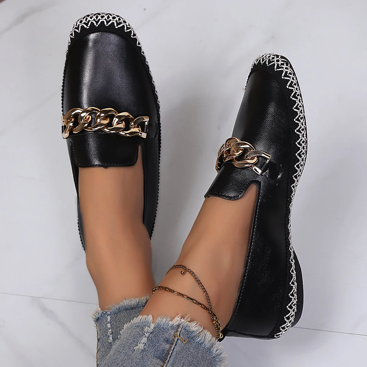 Brand Sewing Thread Design Women's Shoes Spring and Autumn Leather Fashion Non-slip Metal Chain Decorated Flat Shoes Loafers