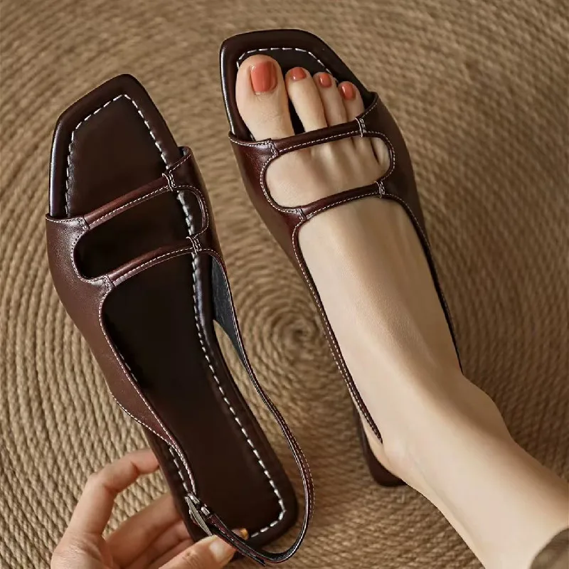 

Luxury Brand Flat Sandals Women Comfort Square Toe Buckle Back Strap Beach Casual Shoes Non Slip Lightweight Designer Shoe Pumps