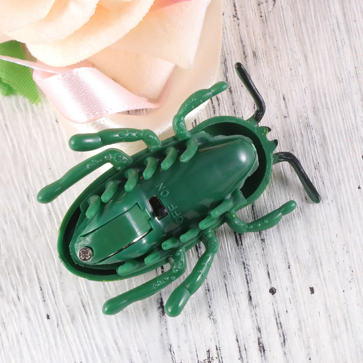 

Electric Cicada Auto Walking Interactive Cat Teaser Mini Insect Pet Catcher Cat Teaser Electric Walking