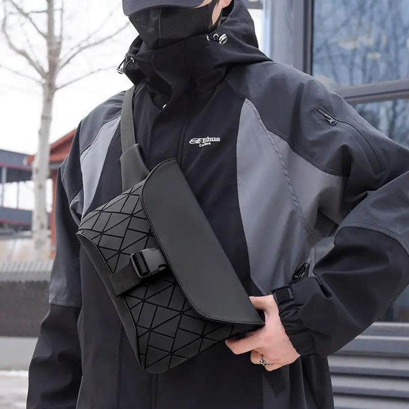 Fashionable Diamond Pattern Men's Crossbody Bag Trendy Single Shoulder Bag Small Square Bag Korean Version New Model Bag